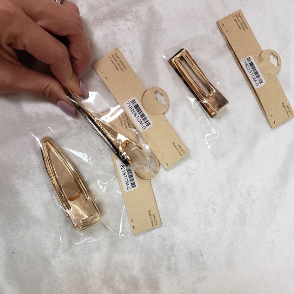 Three Leopard Turtoise Acrylic Hair Clip Barrettes - Picture 4 of 8